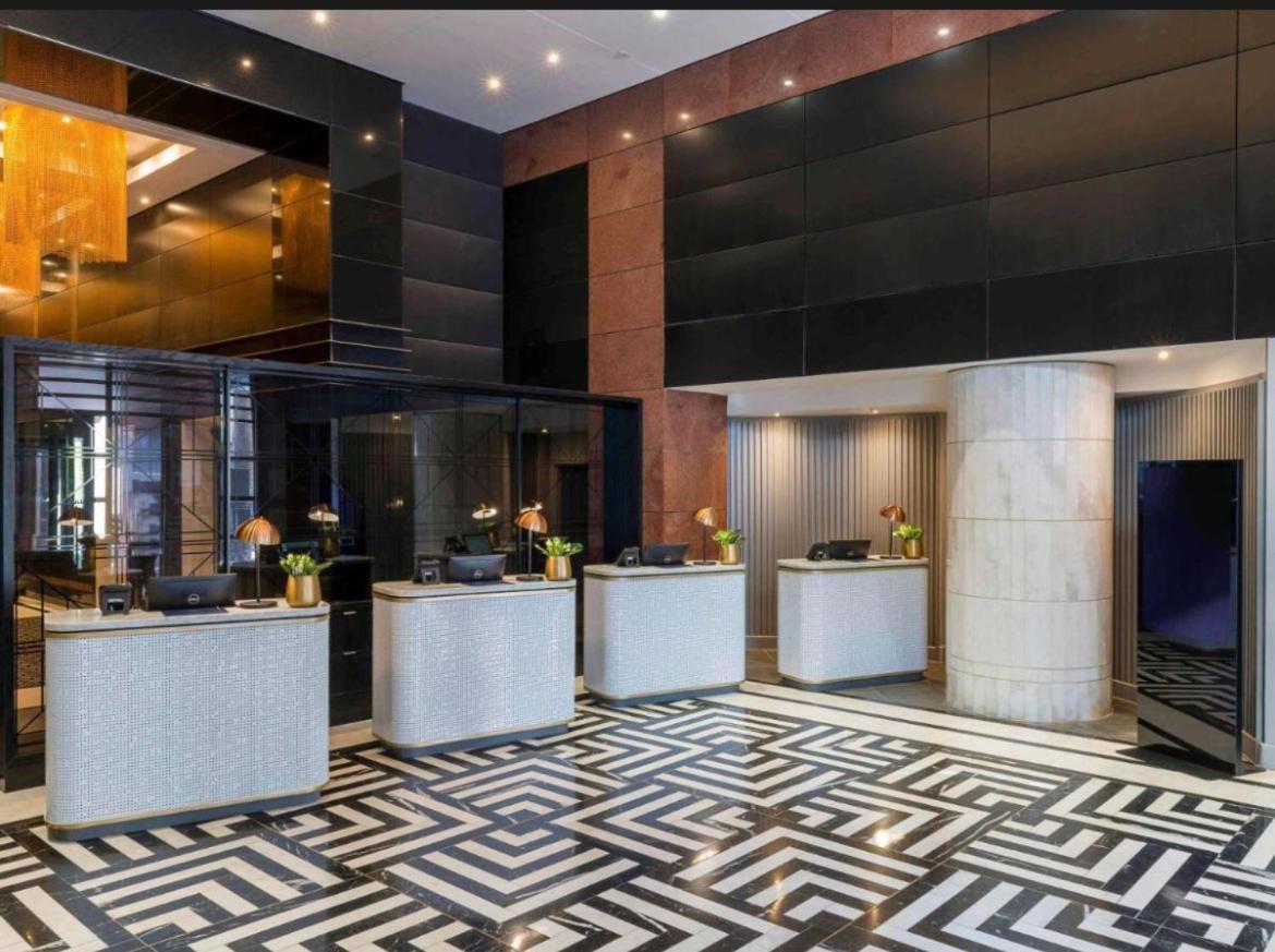 Pullman Apartment *